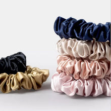 Load image into Gallery viewer, Mulberry Silk Large Hair Scrunchies
